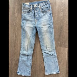 Levi’s Ribcage Skinny Ankle Jean. Size 27.